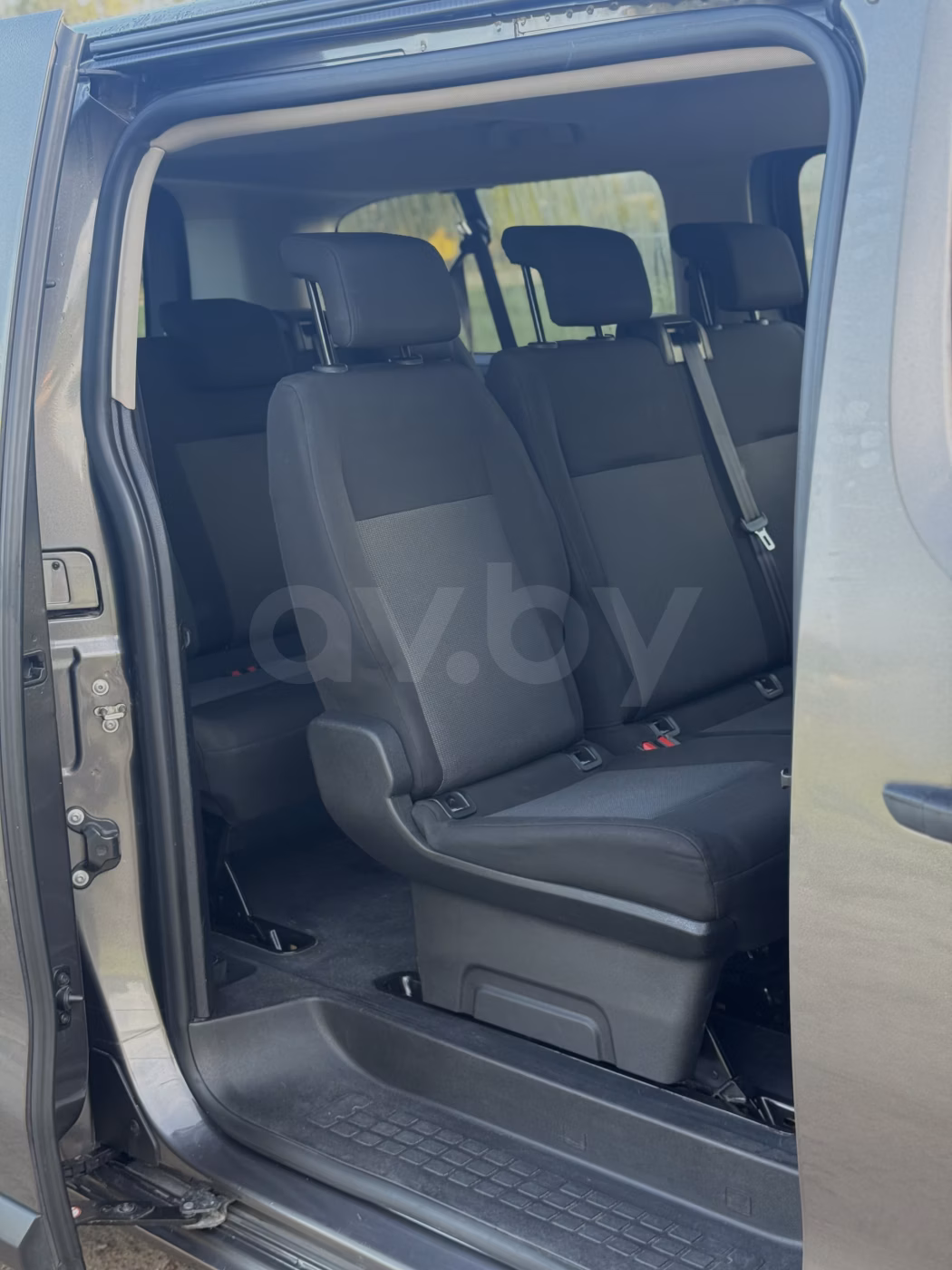 Opel Vivaro фото 13