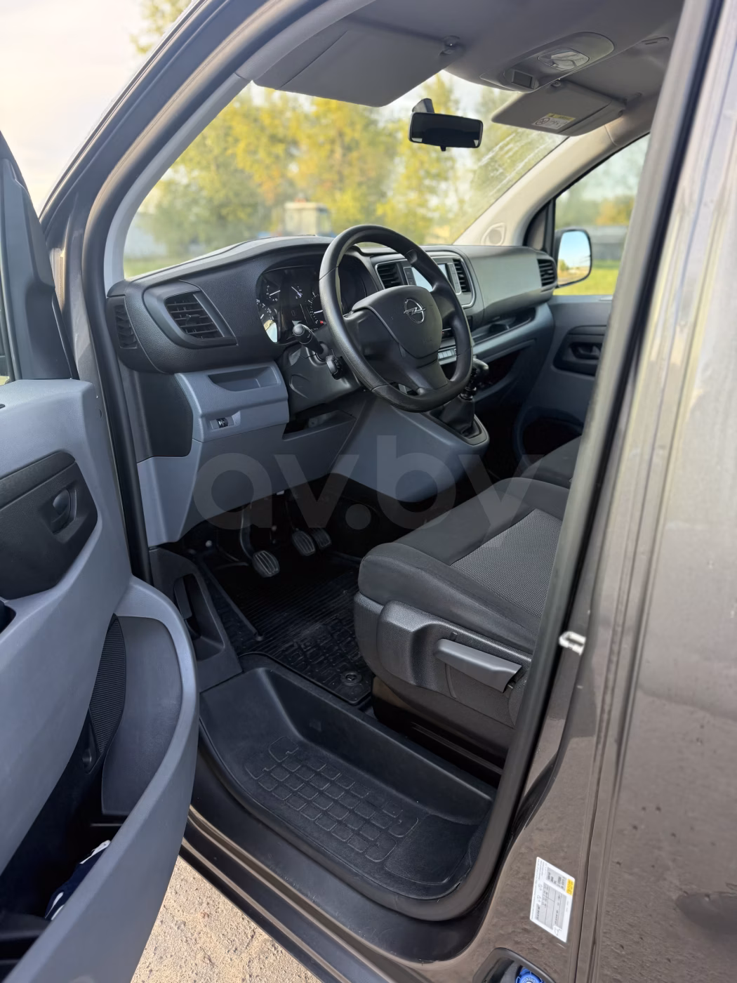 Opel Vivaro фото 9