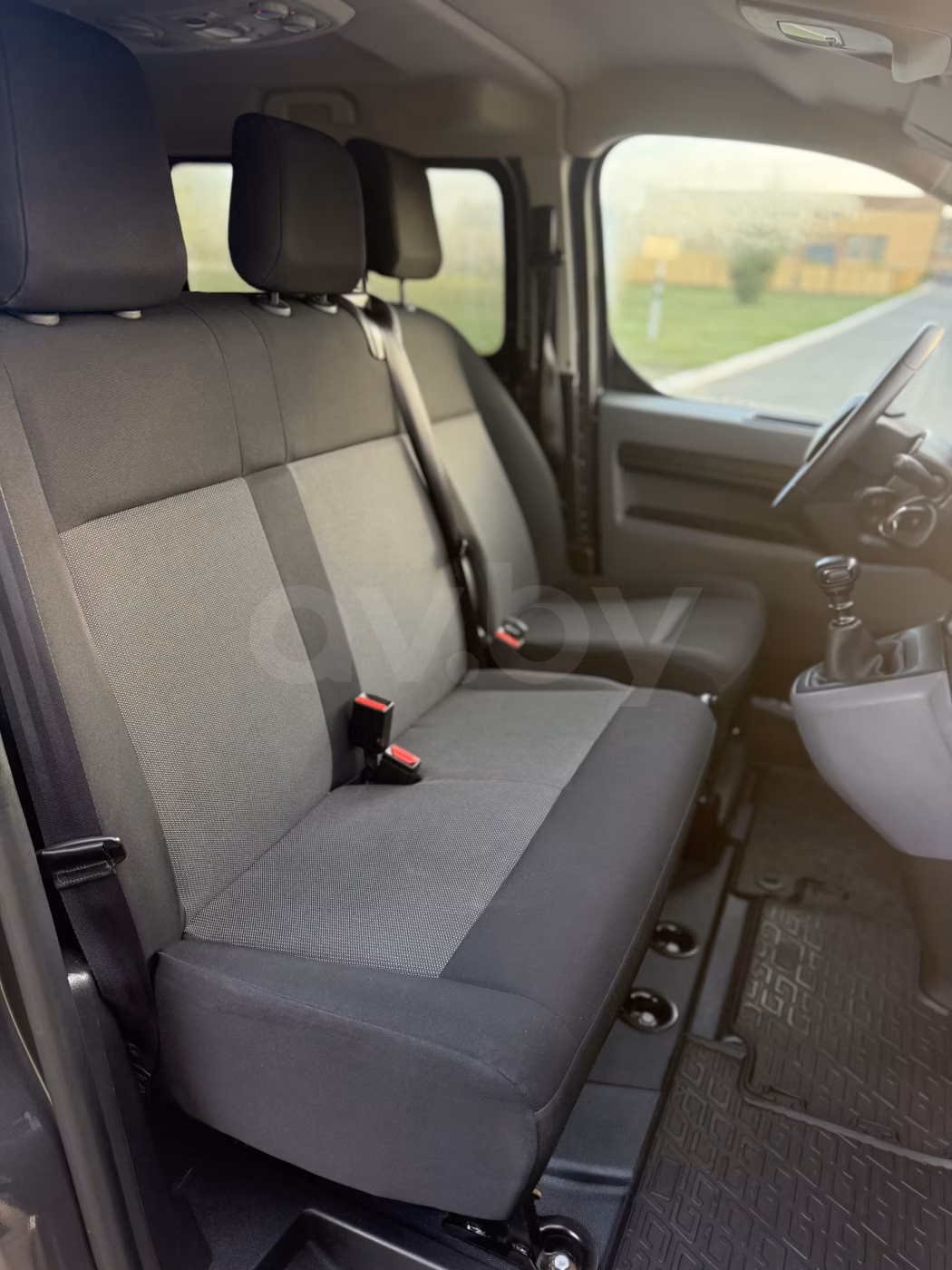 Opel Vivaro фото 12