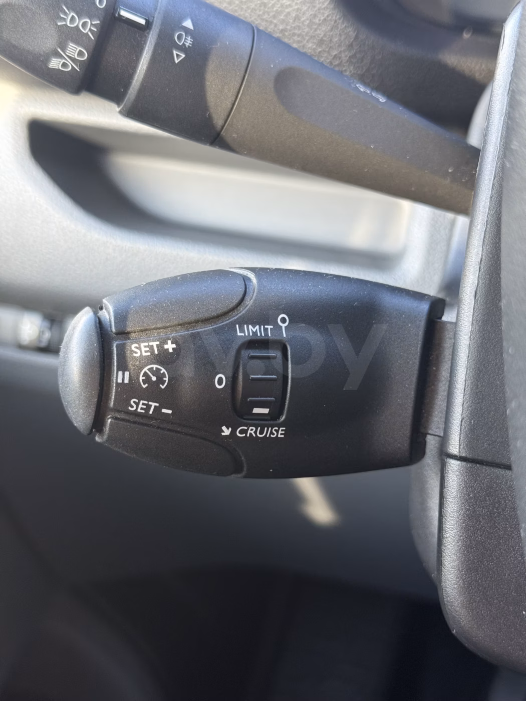 Opel Vivaro фото 21
