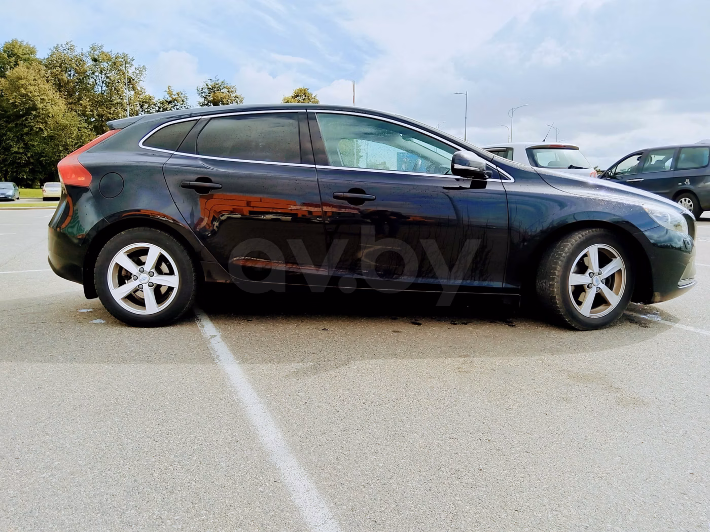 Volvo V40 фото 3