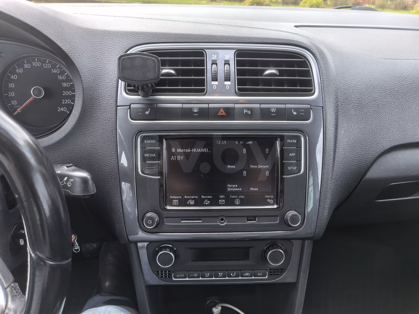 Volkswagen Polo Sedan фото 16