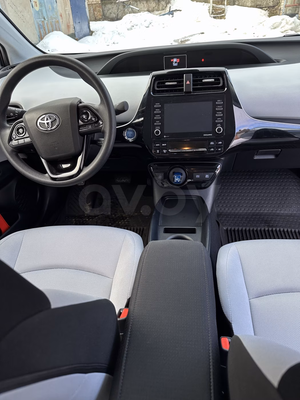 Toyota Prius фото 9