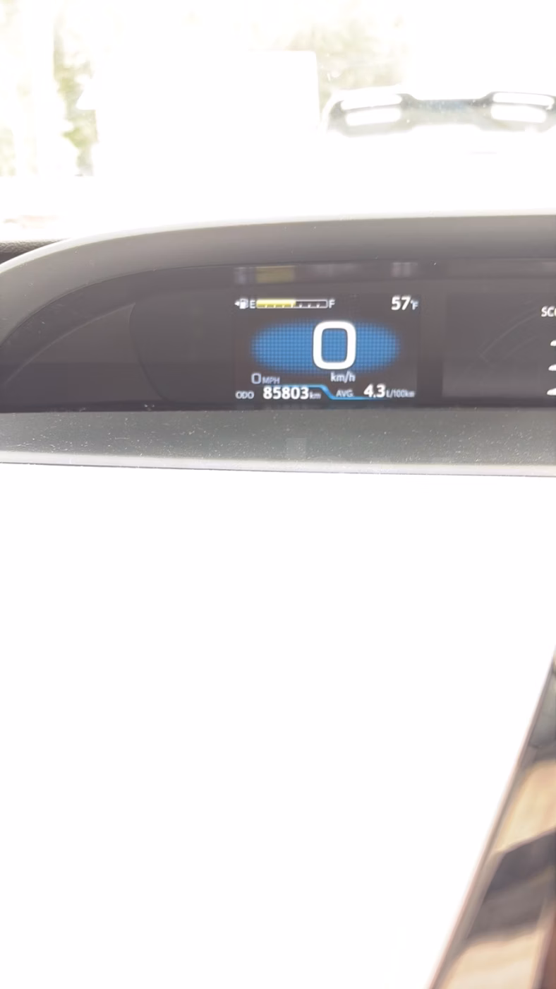 Toyota Prius фото 12