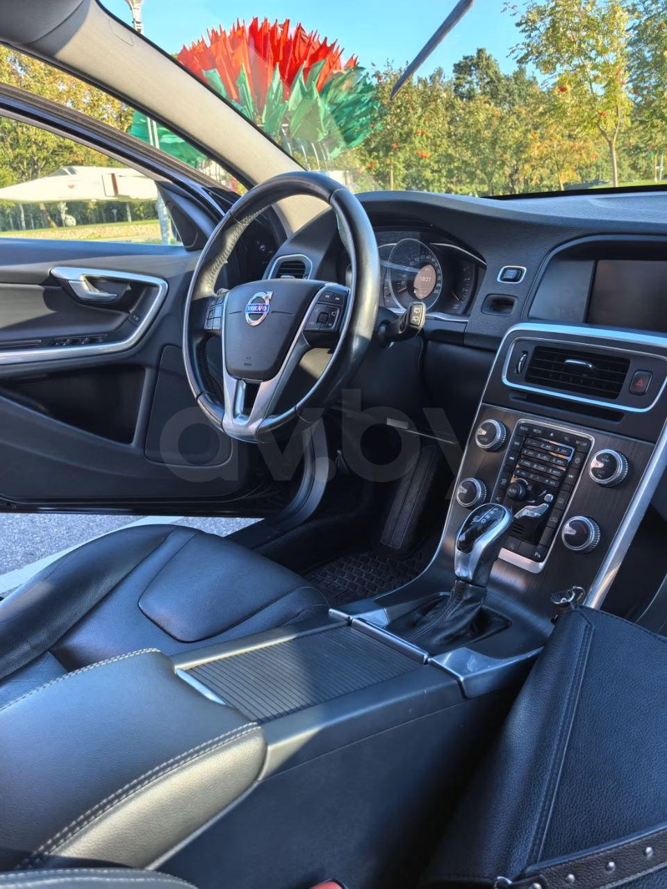 Volvo V60 фото 6