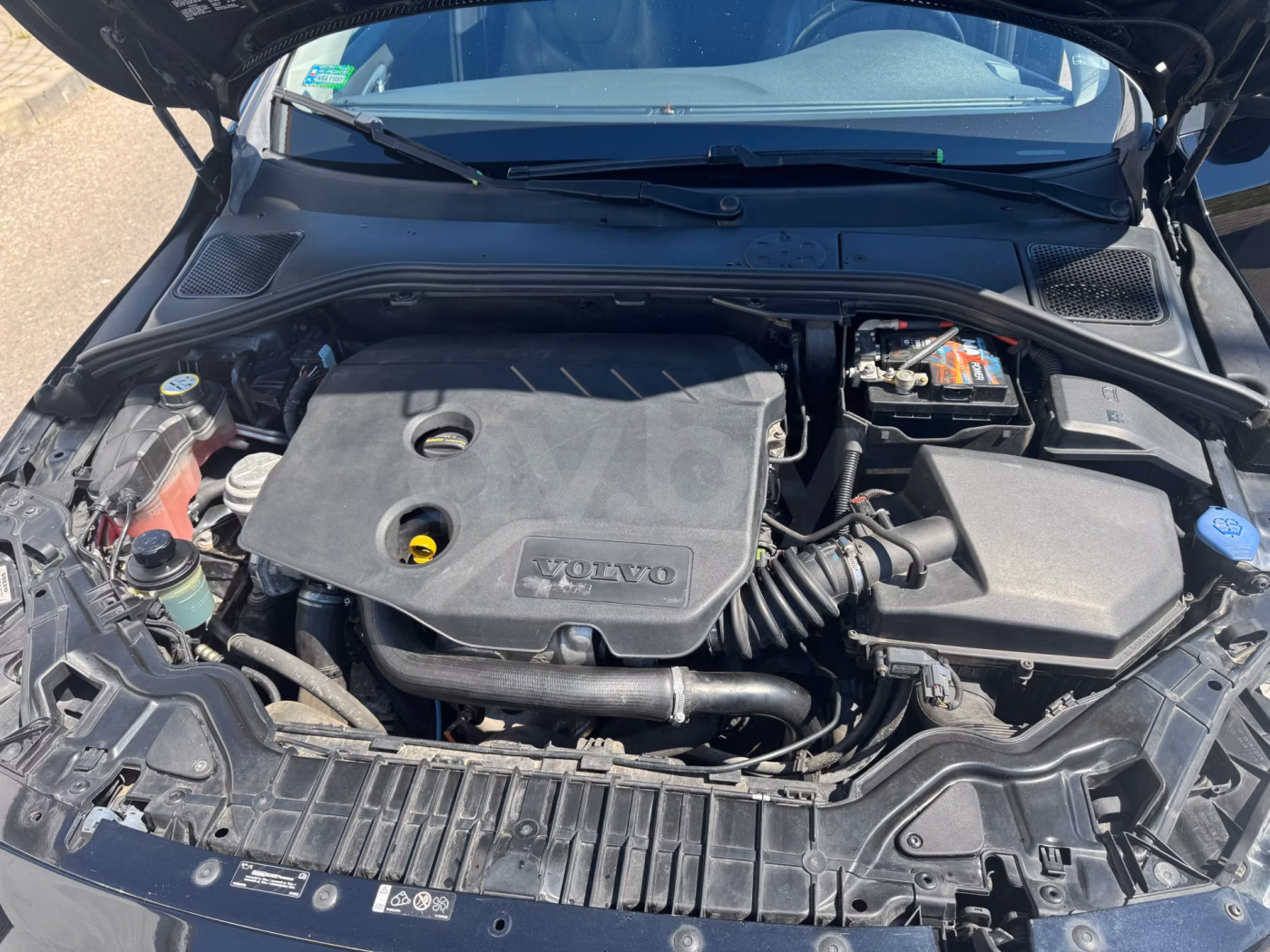 Volvo V60 фото 9