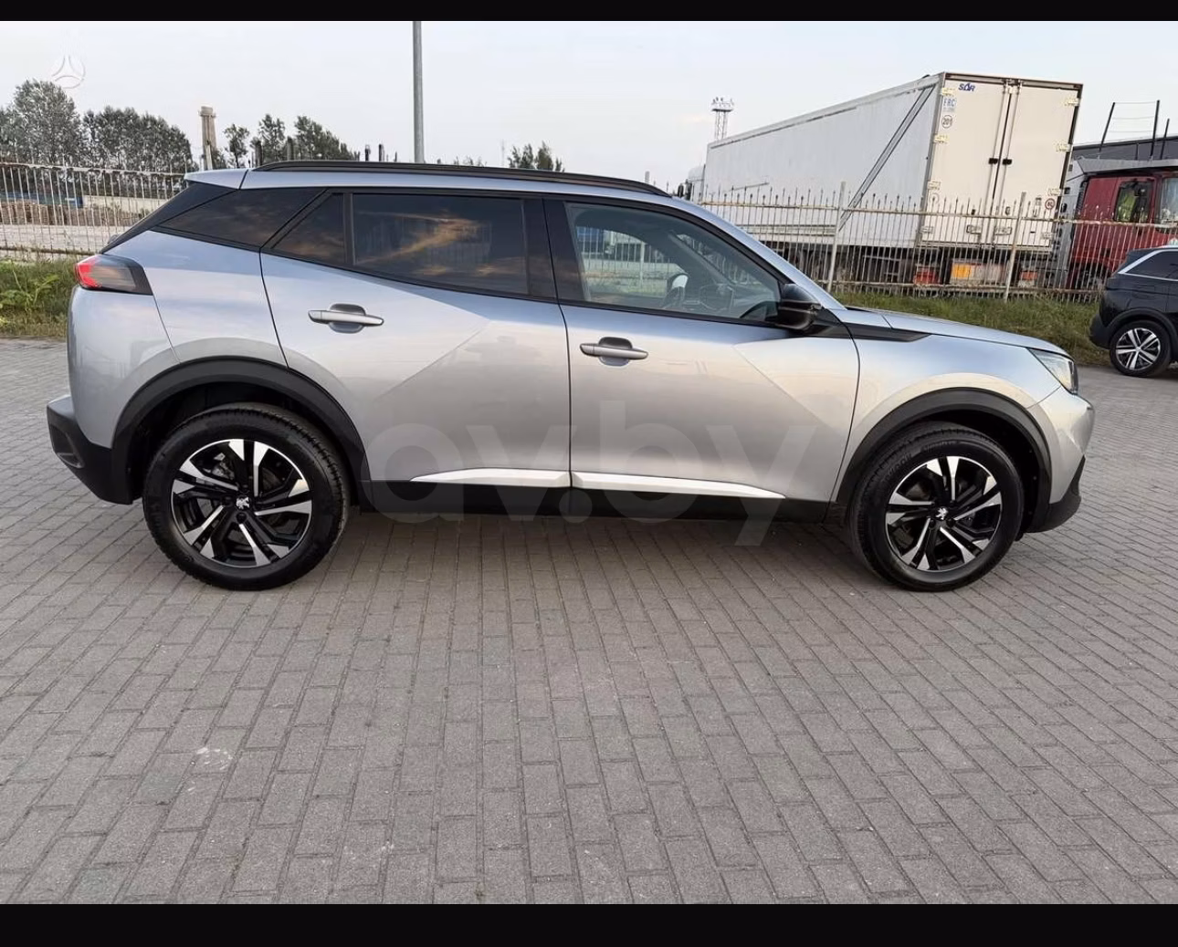 Peugeot 2008 фото 11