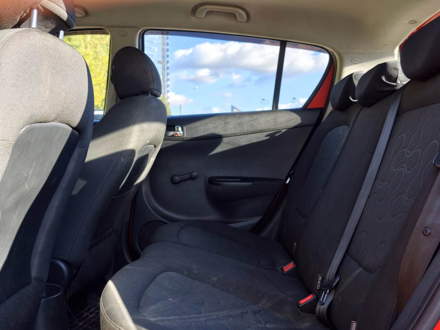 Hyundai i20 фото 11