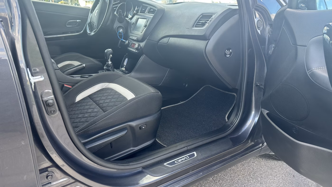 Kia Cee'd фото 21