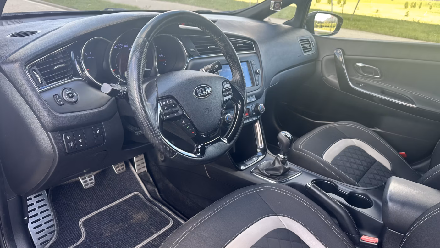 Kia Cee'd фото 25