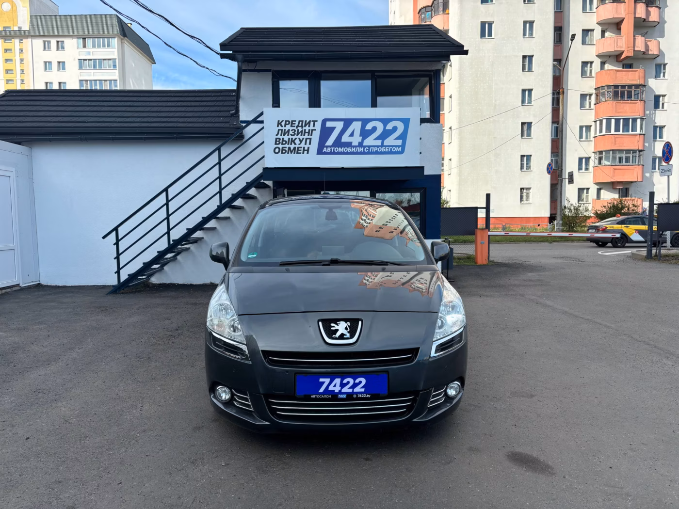 Peugeot 5008 фото 2