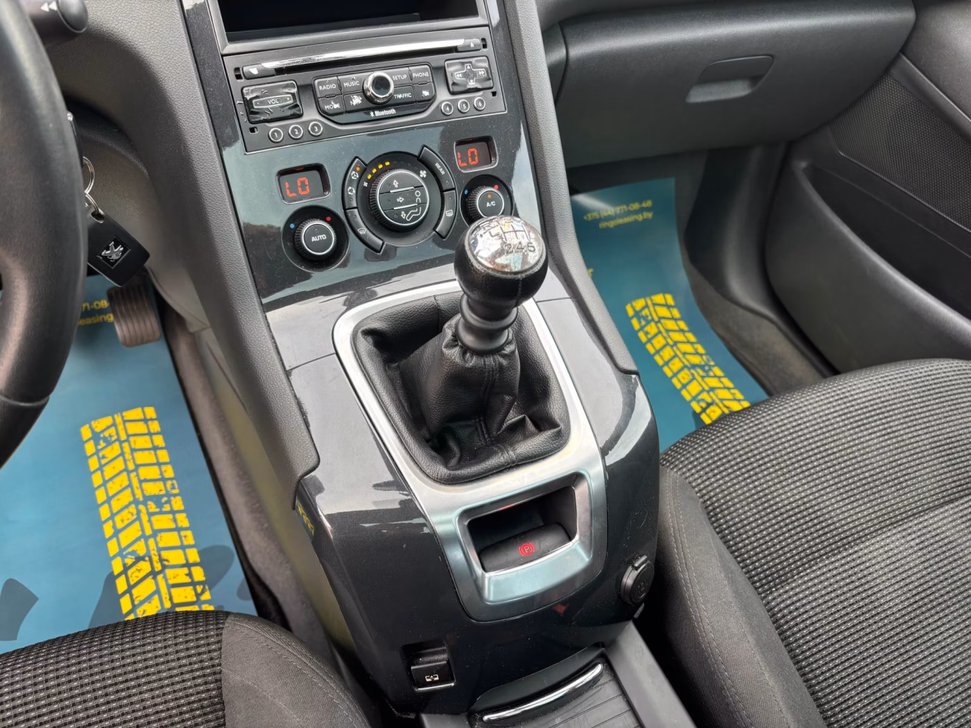 Peugeot 5008 фото 13