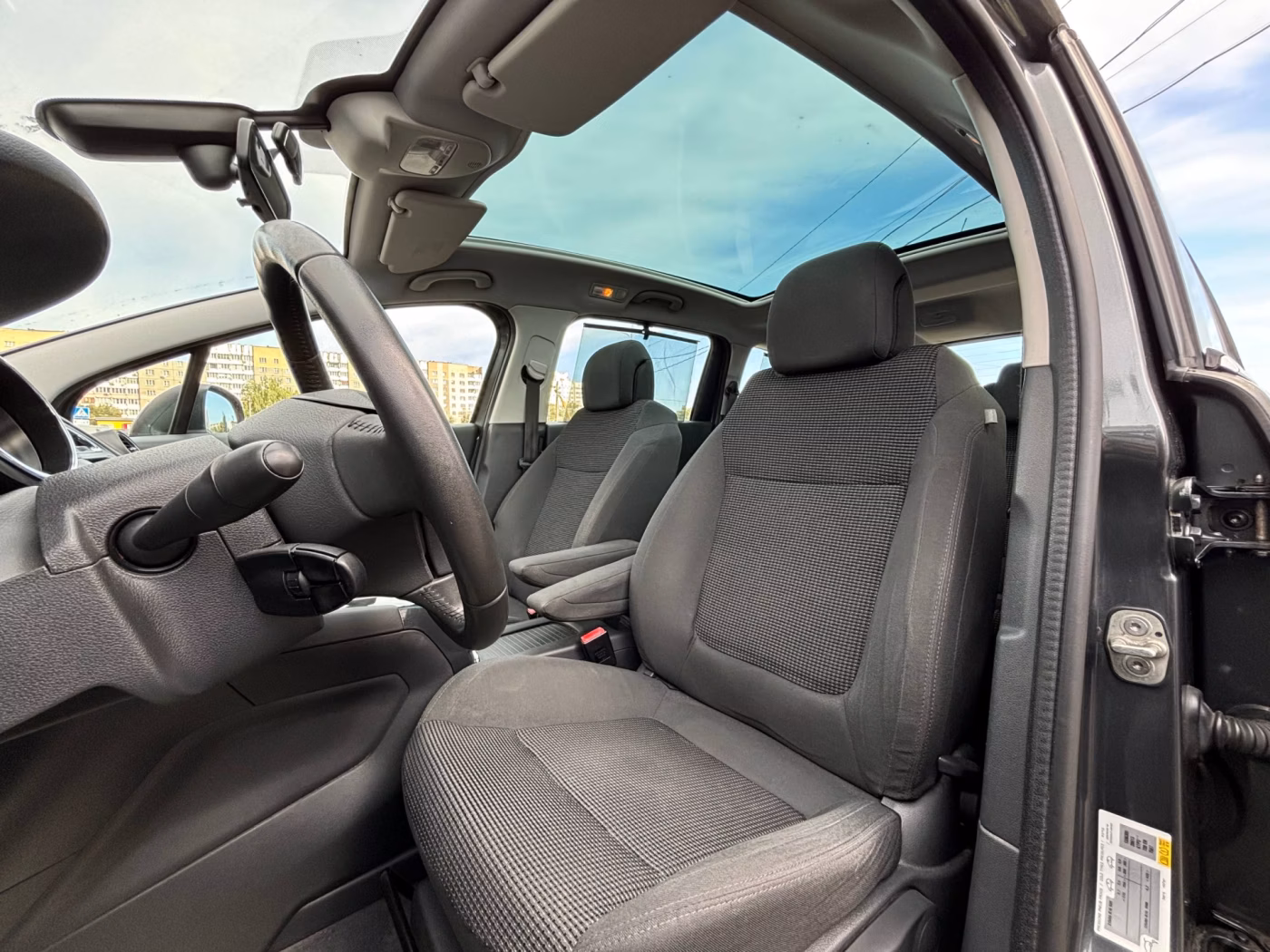 Peugeot 5008 фото 19