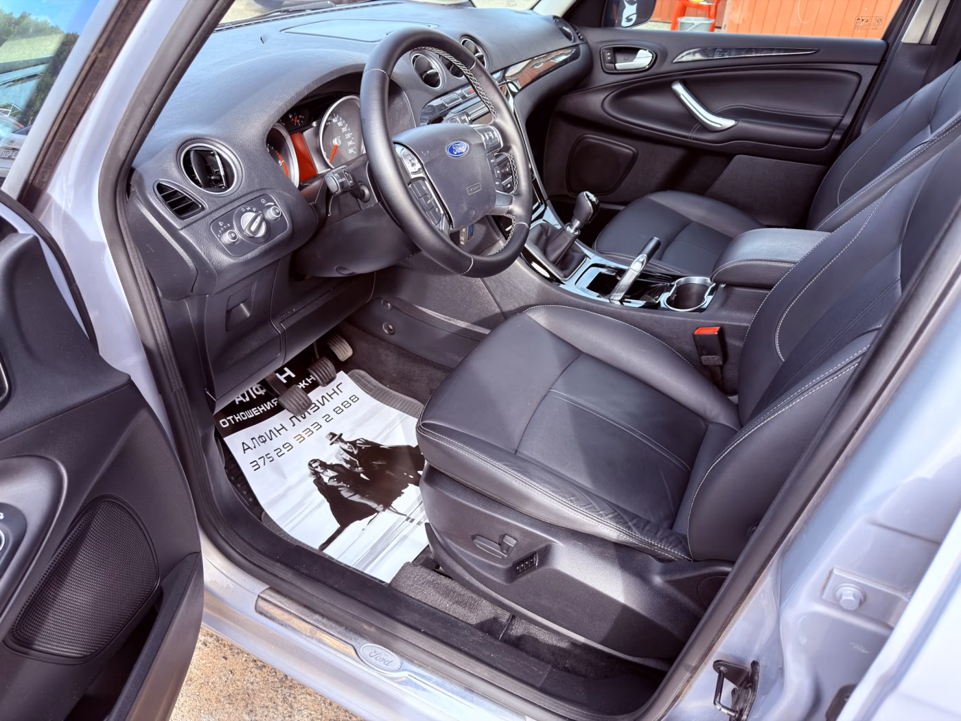 Ford Galaxy фото 9