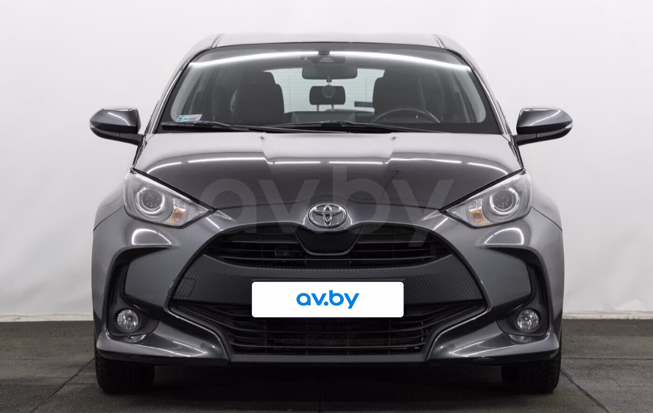Toyota Yaris фото 5