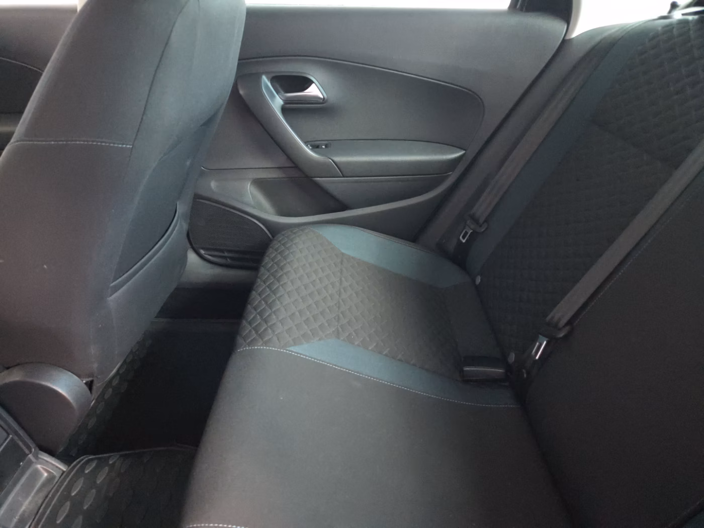 Volkswagen Polo Sedan фото 14