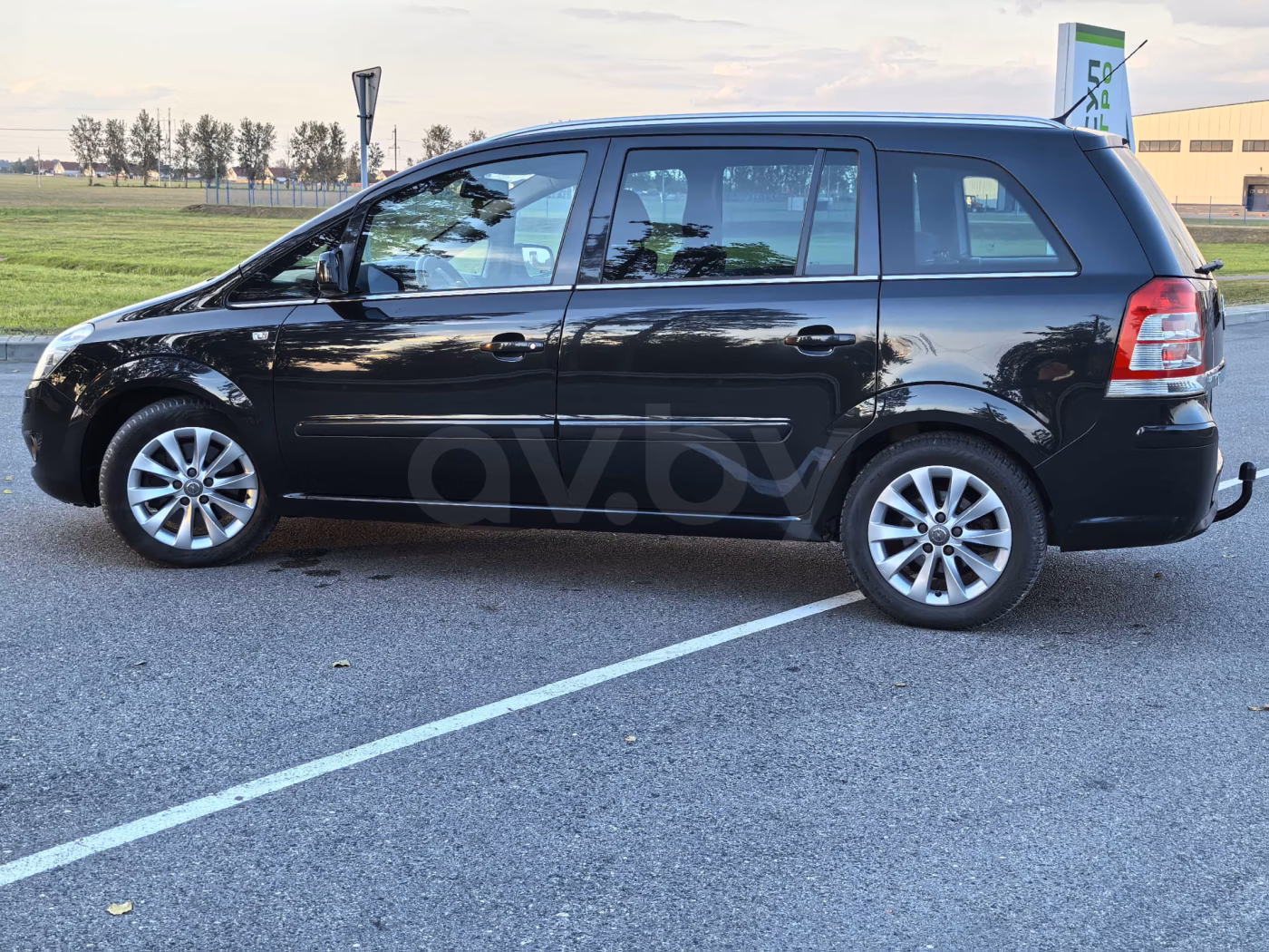 Opel Zafira фото 5