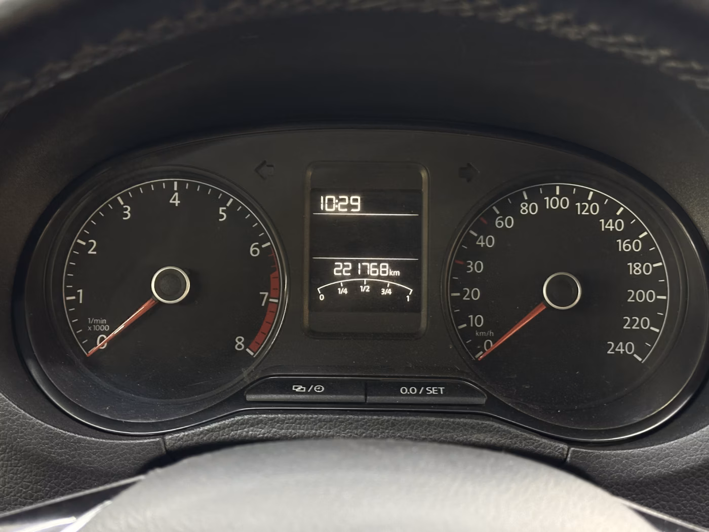 Volkswagen Polo Sedan фото 12