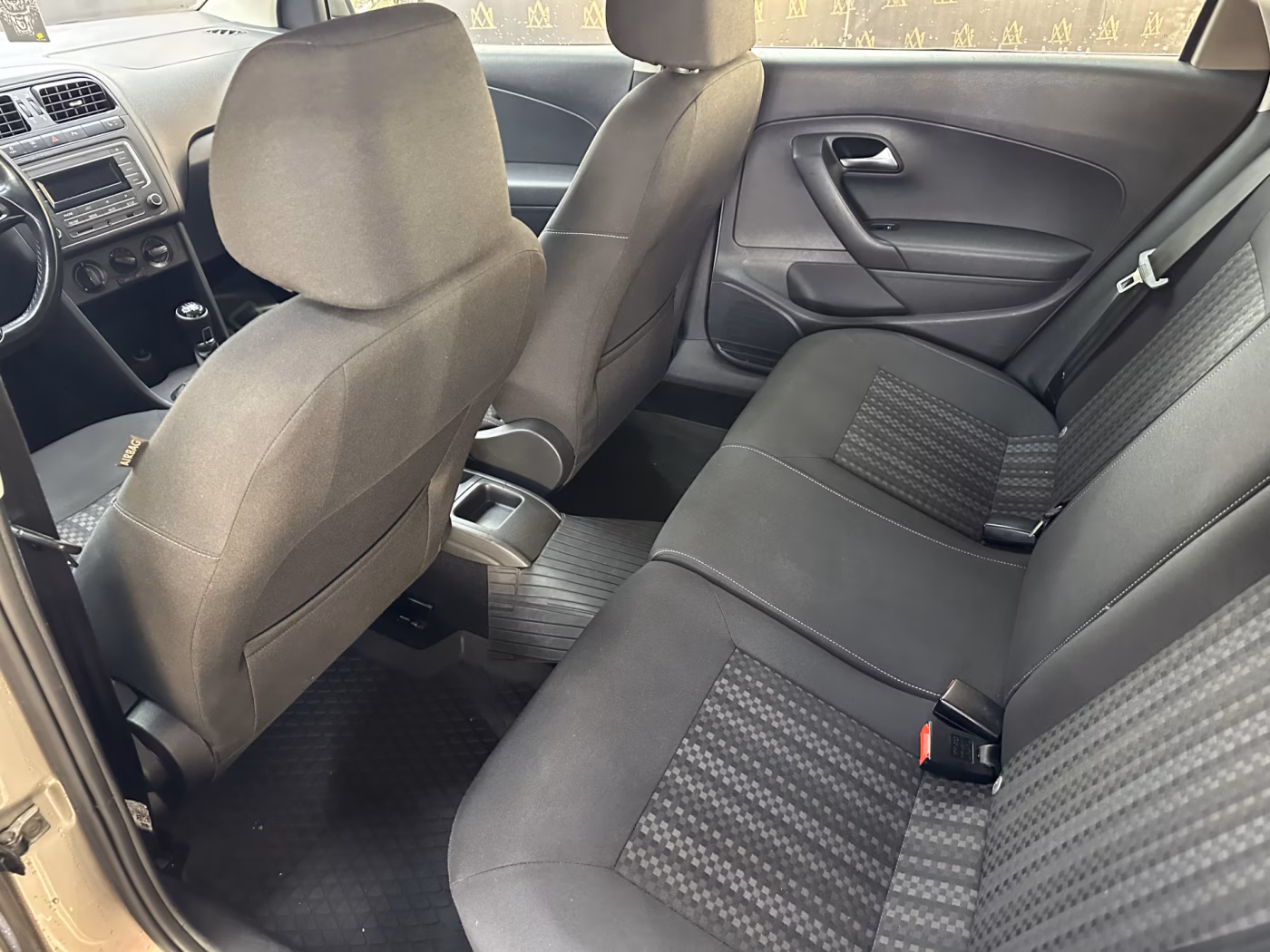 Volkswagen Polo Sedan фото 26
