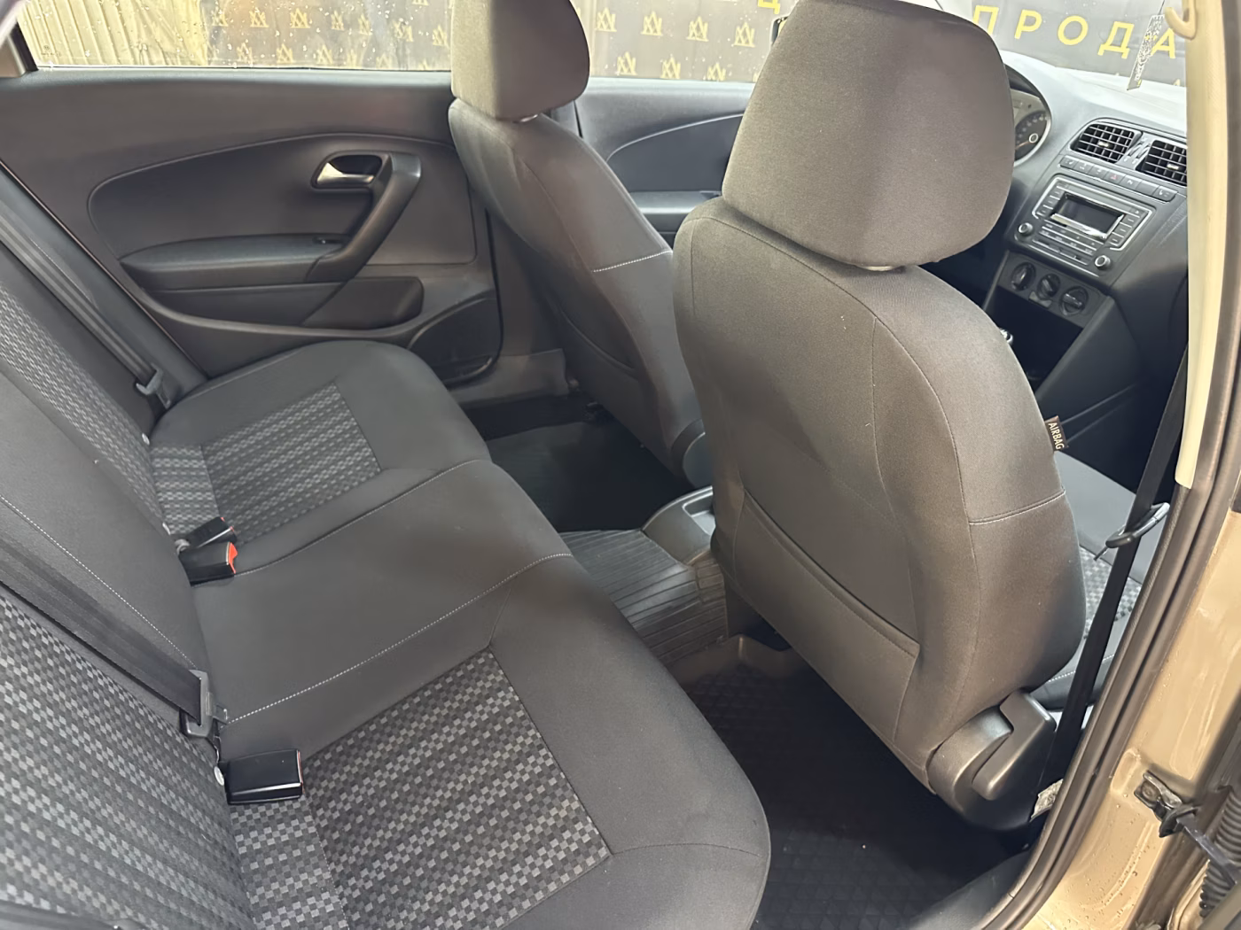 Volkswagen Polo Sedan фото 25