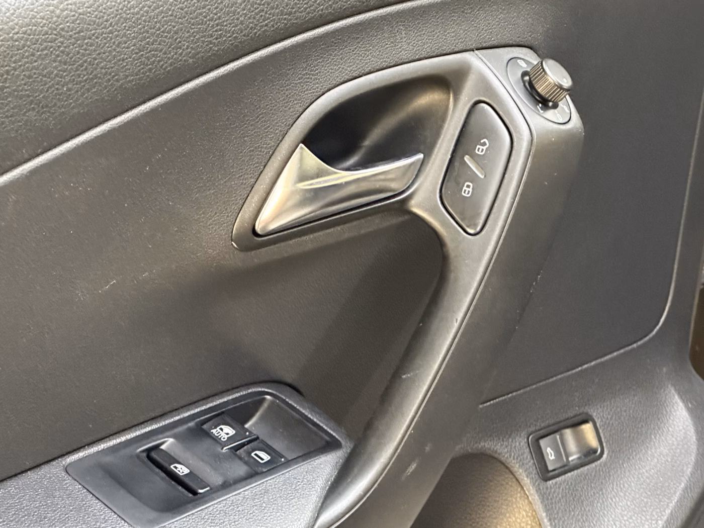 Volkswagen Polo Sedan фото 19