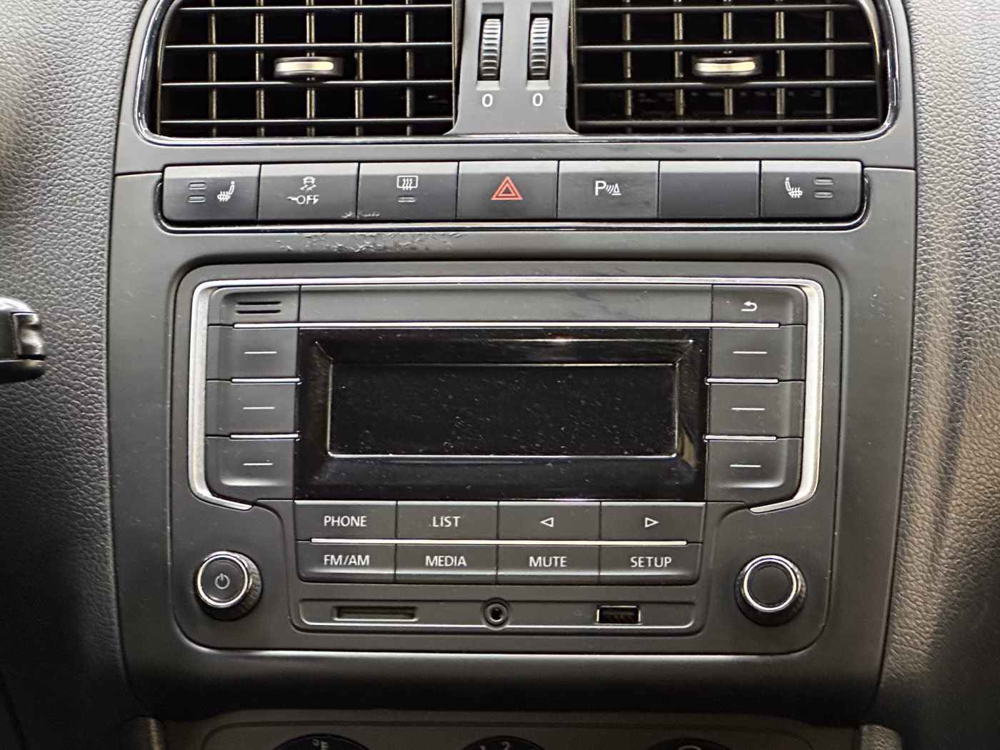 Volkswagen Polo Sedan фото 13