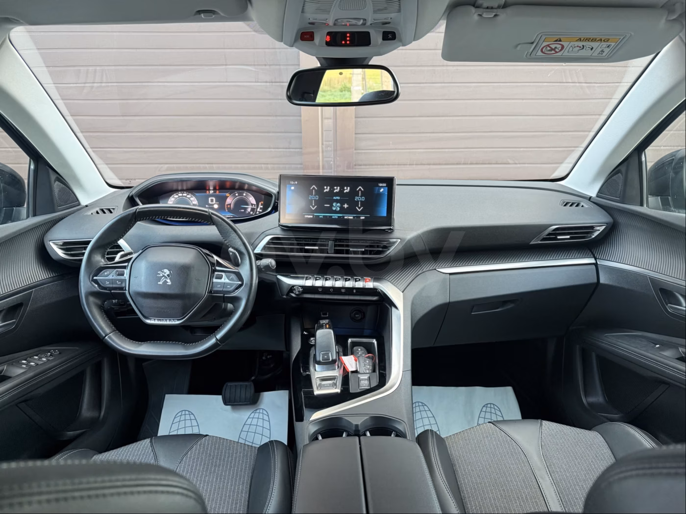 Peugeot 3008 фото 10