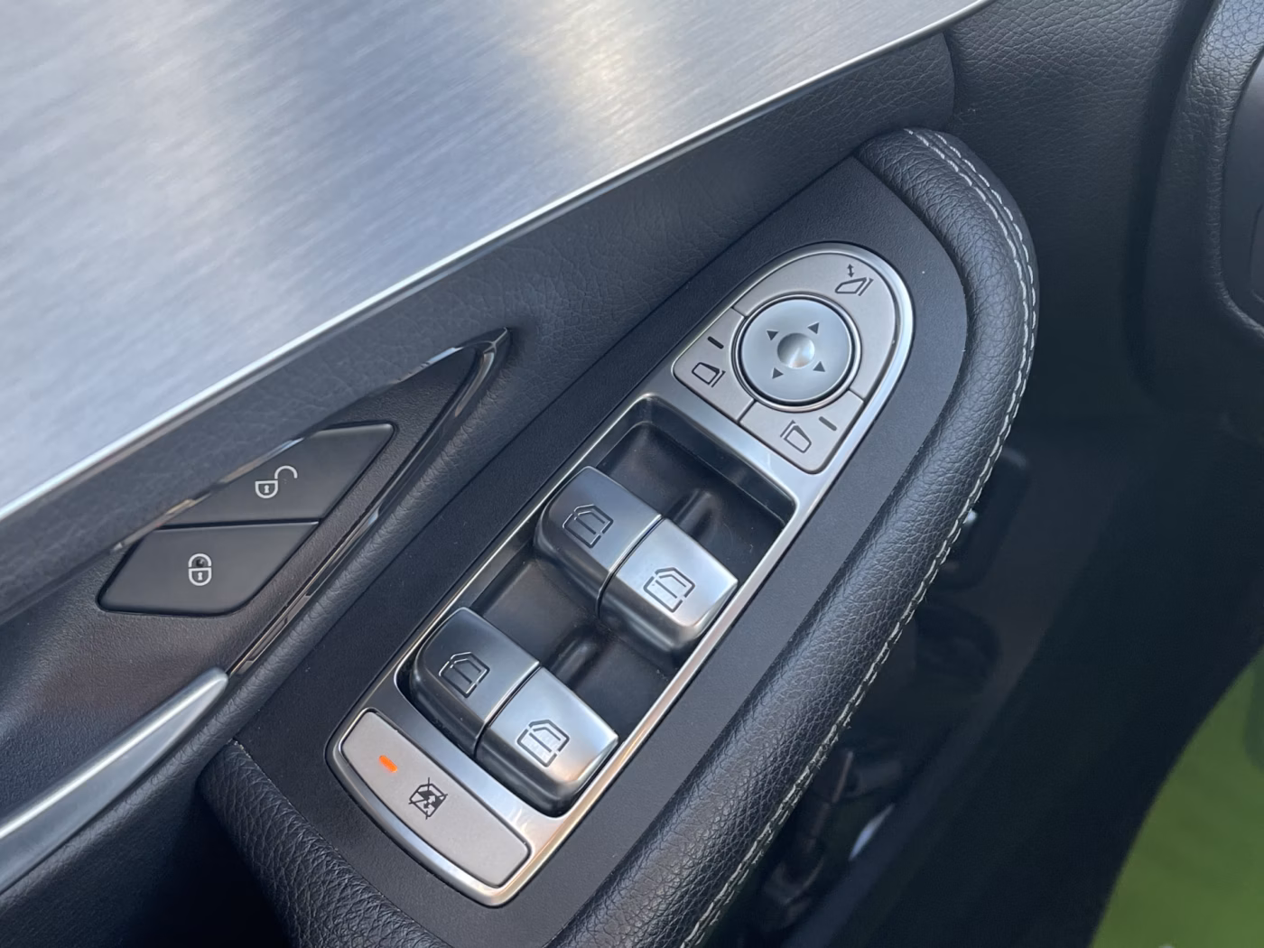 Mercedes-Benz C-Класс фото 24