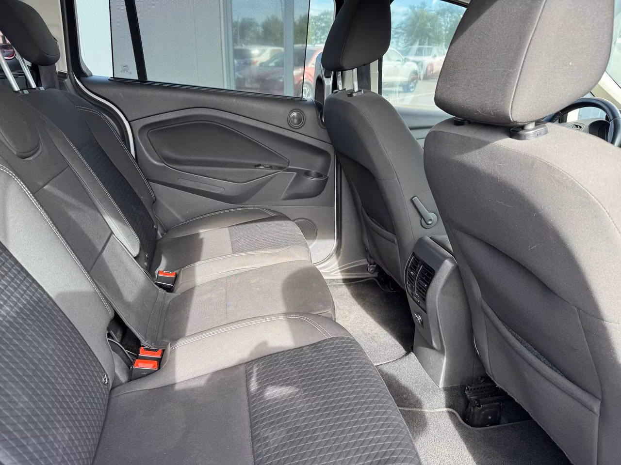 Ford Grand C-Max фото 16