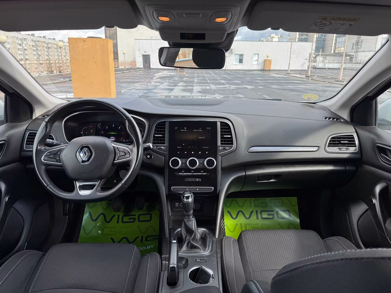 Renault Megane фото 7