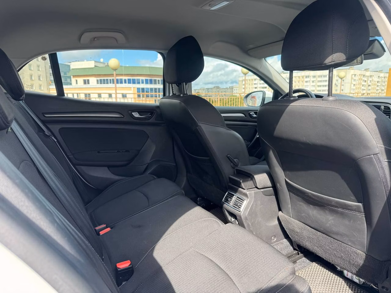 Renault Megane фото 10