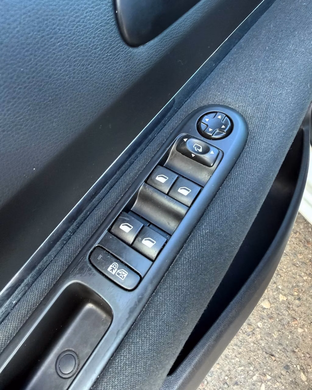 Peugeot 5008 фото 11