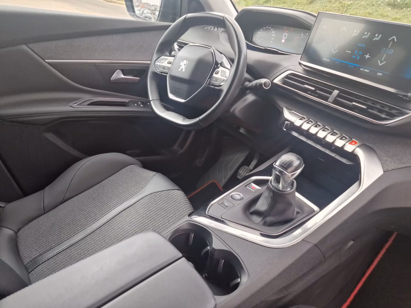 Peugeot 3008 фото 9
