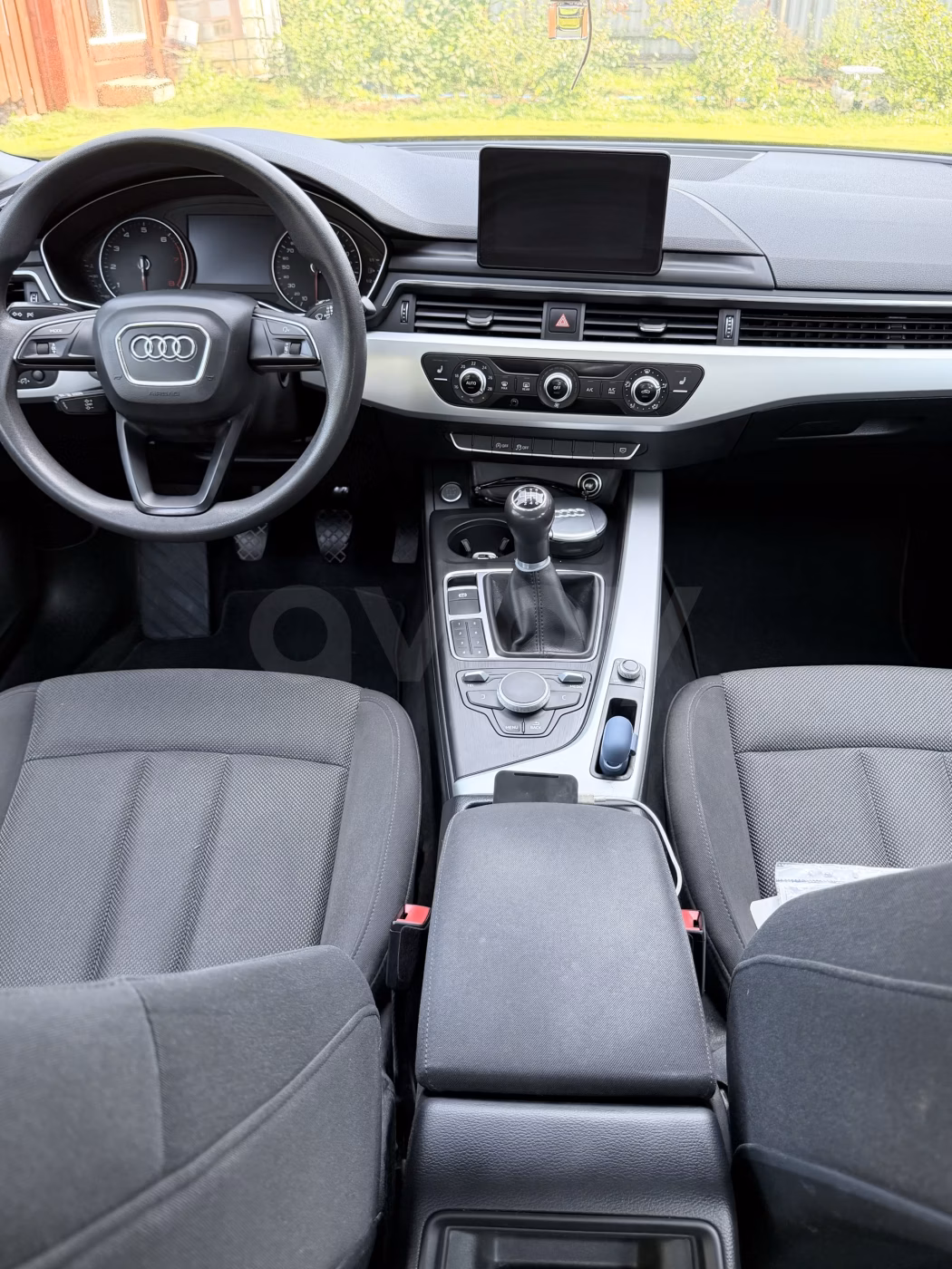 Audi A4 фото 5