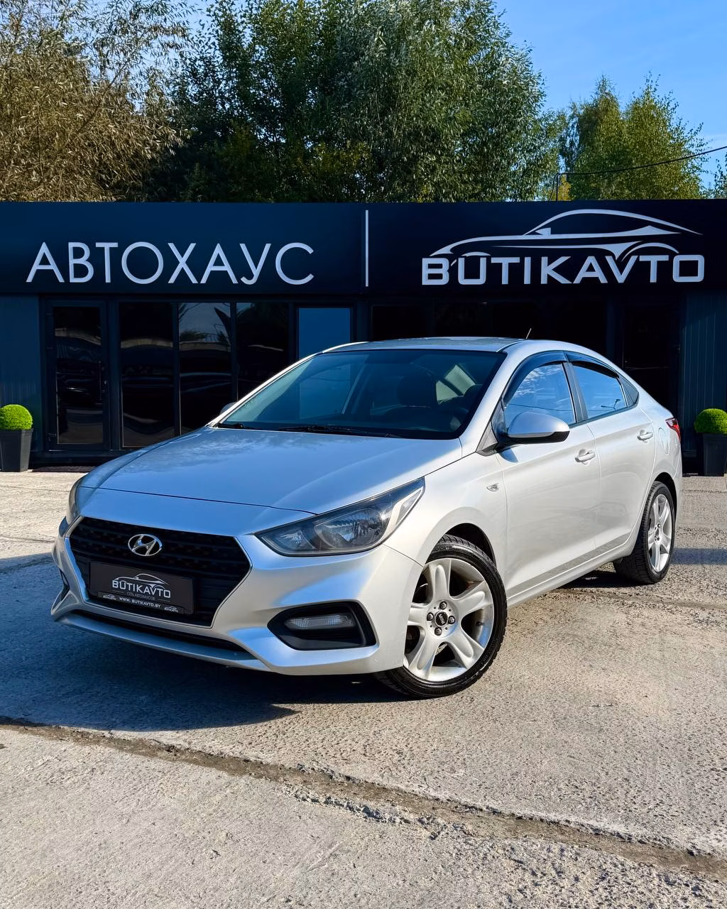 Hyundai Accent фото 3