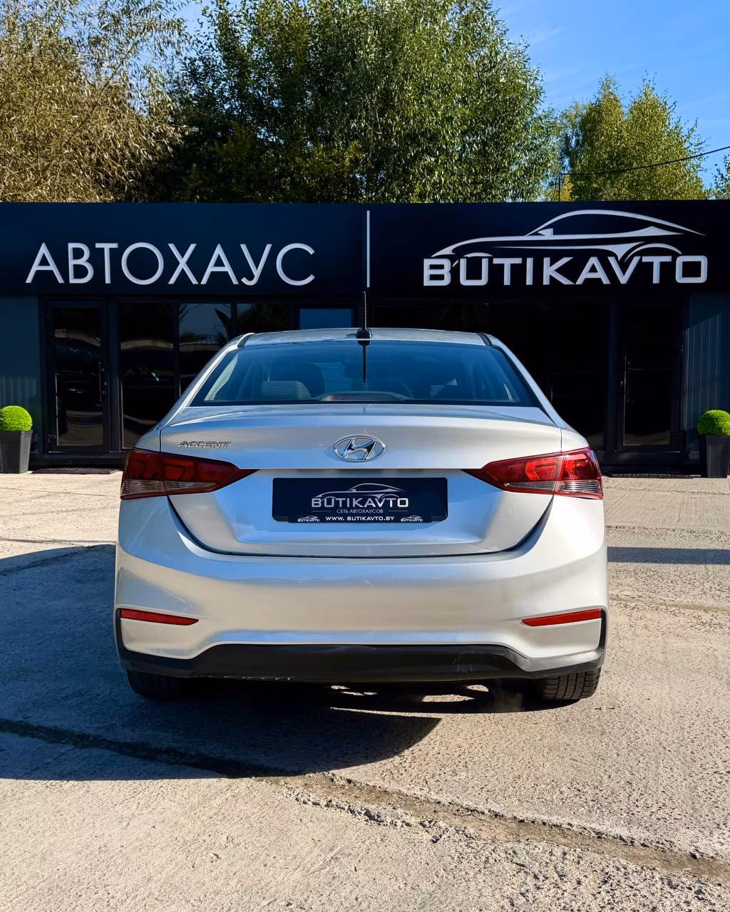 Hyundai Accent фото 5