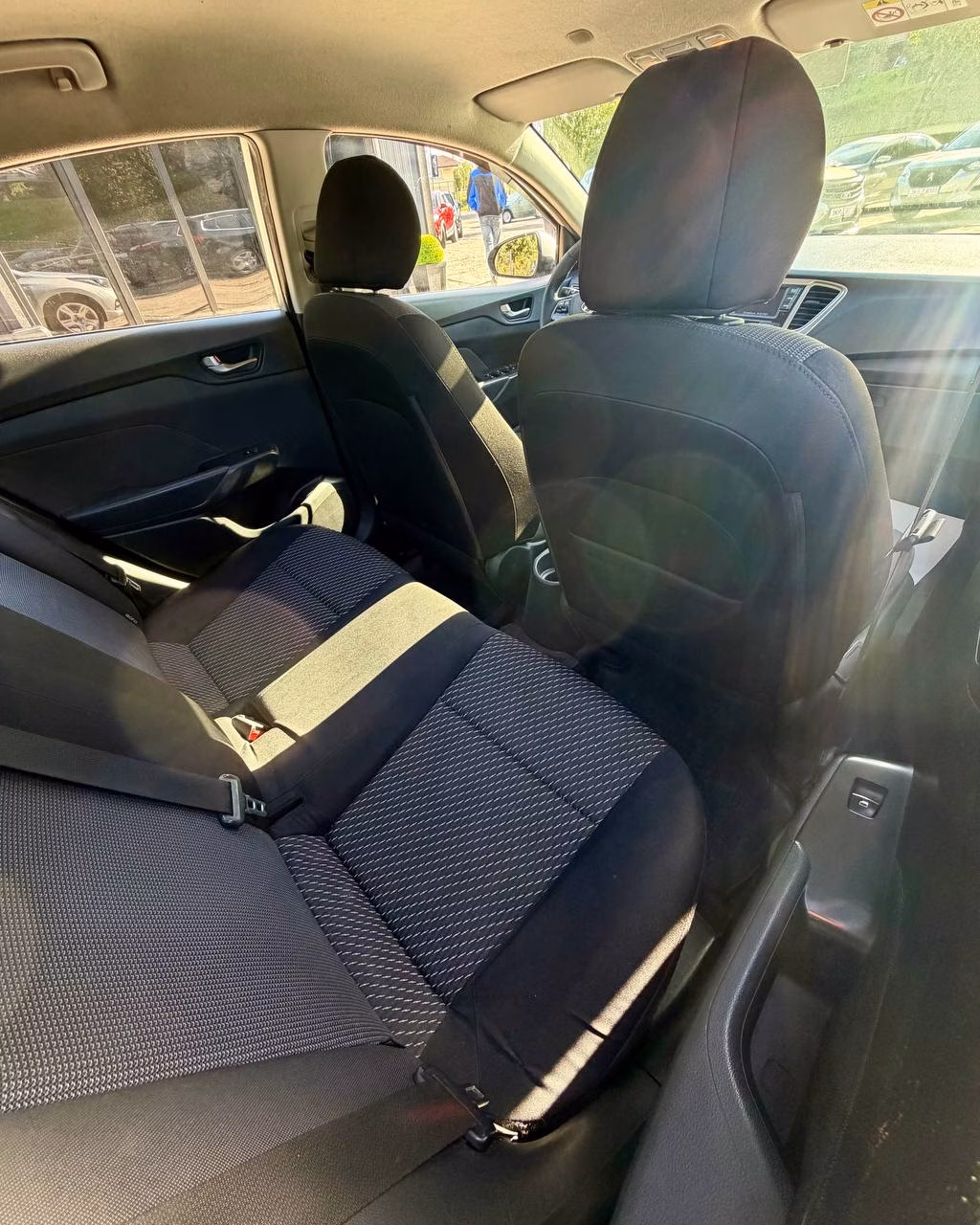 Hyundai Accent фото 11