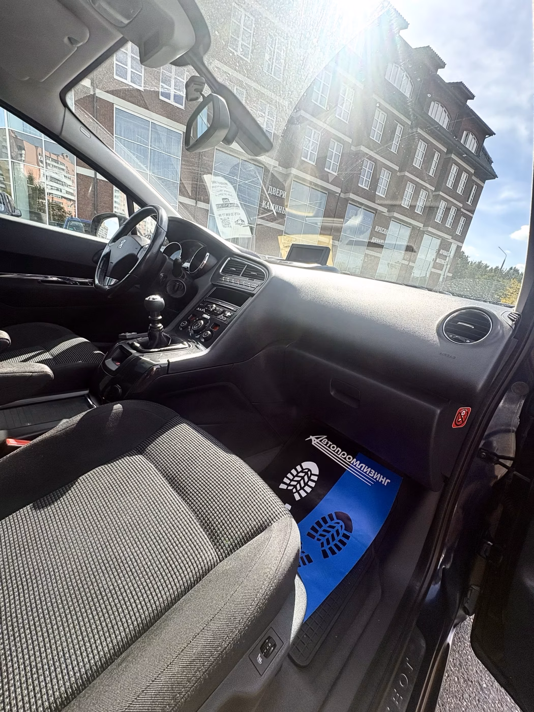 Peugeot 5008 фото 14