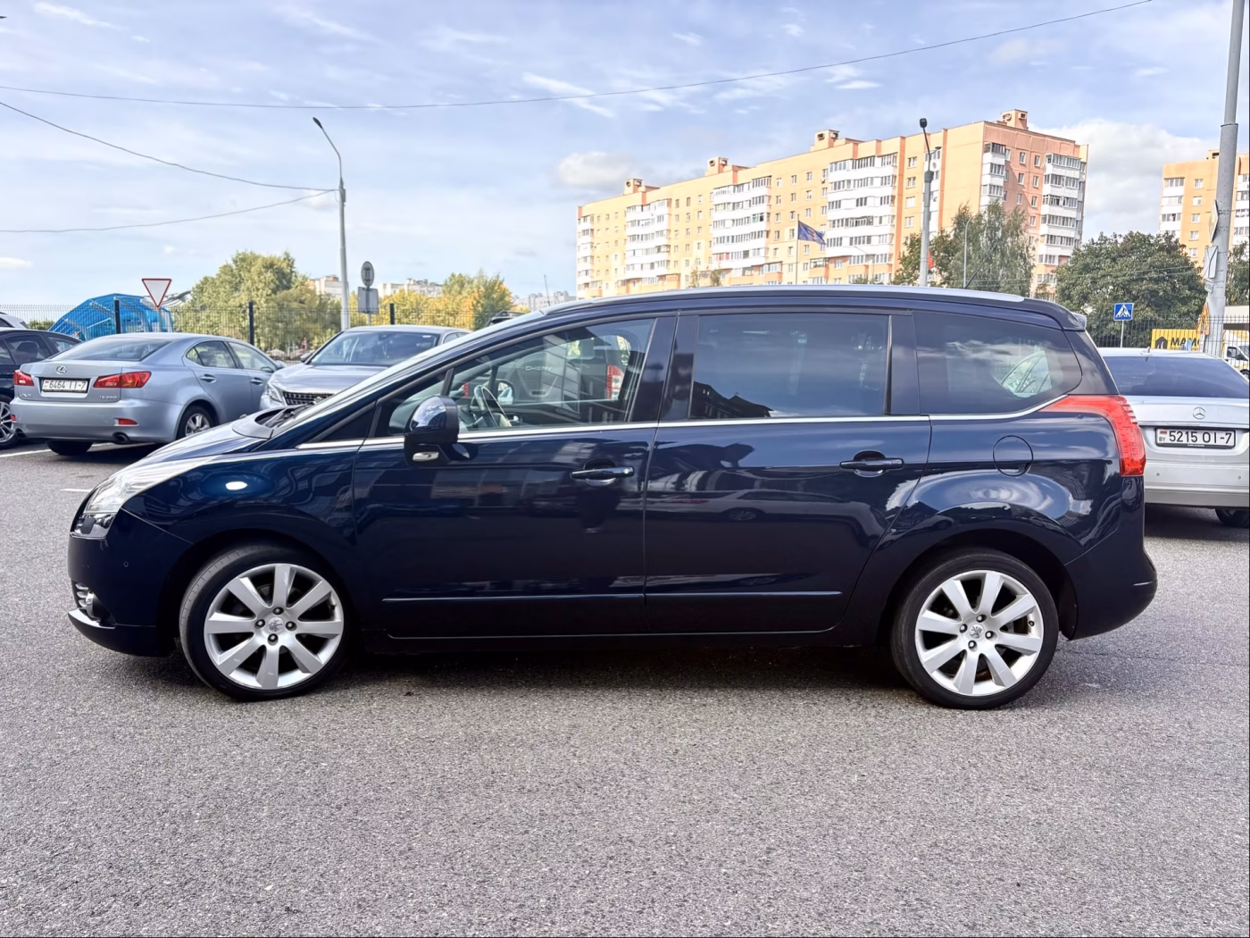 Peugeot 5008 фото 4