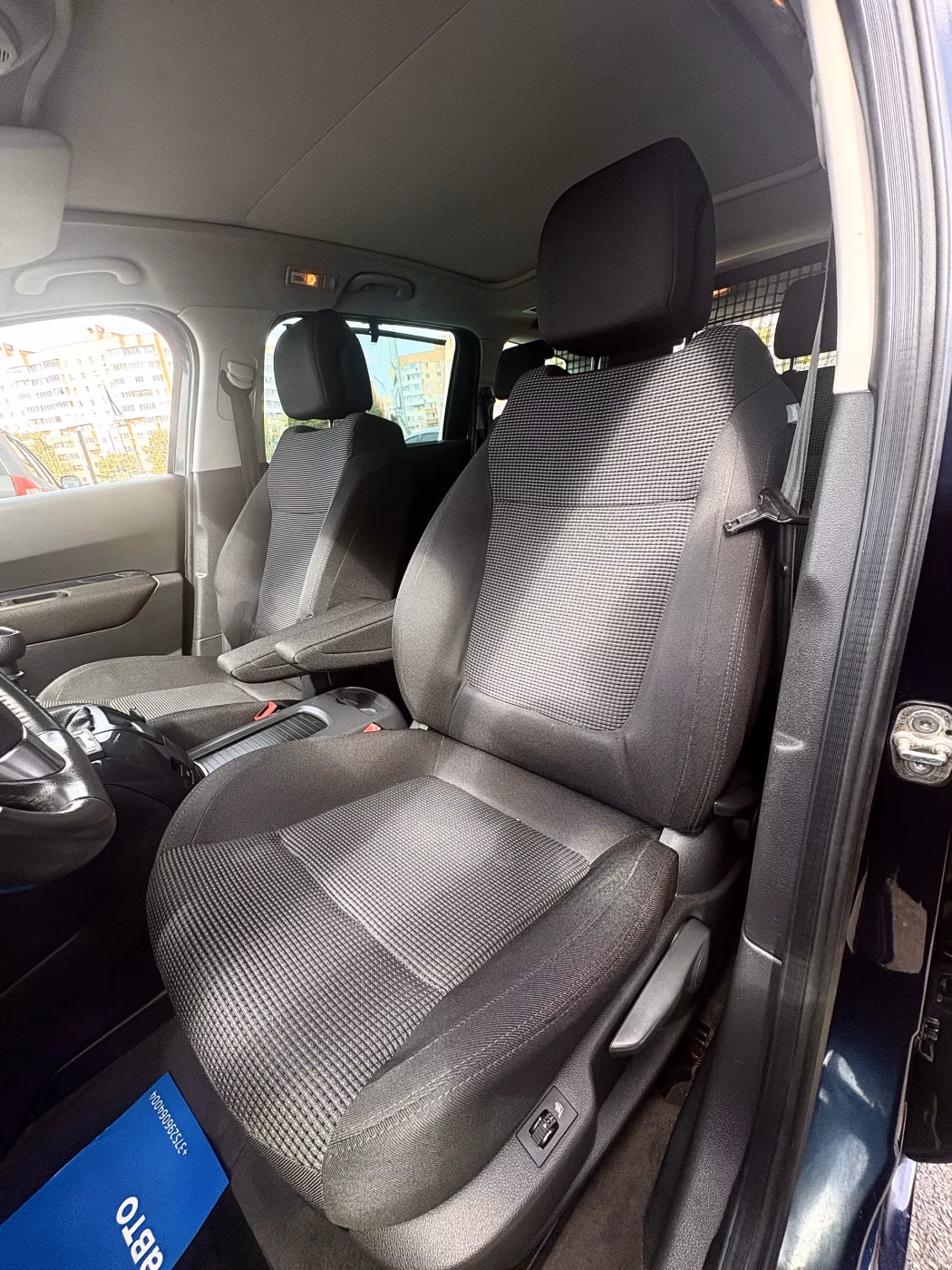 Peugeot 5008 фото 11