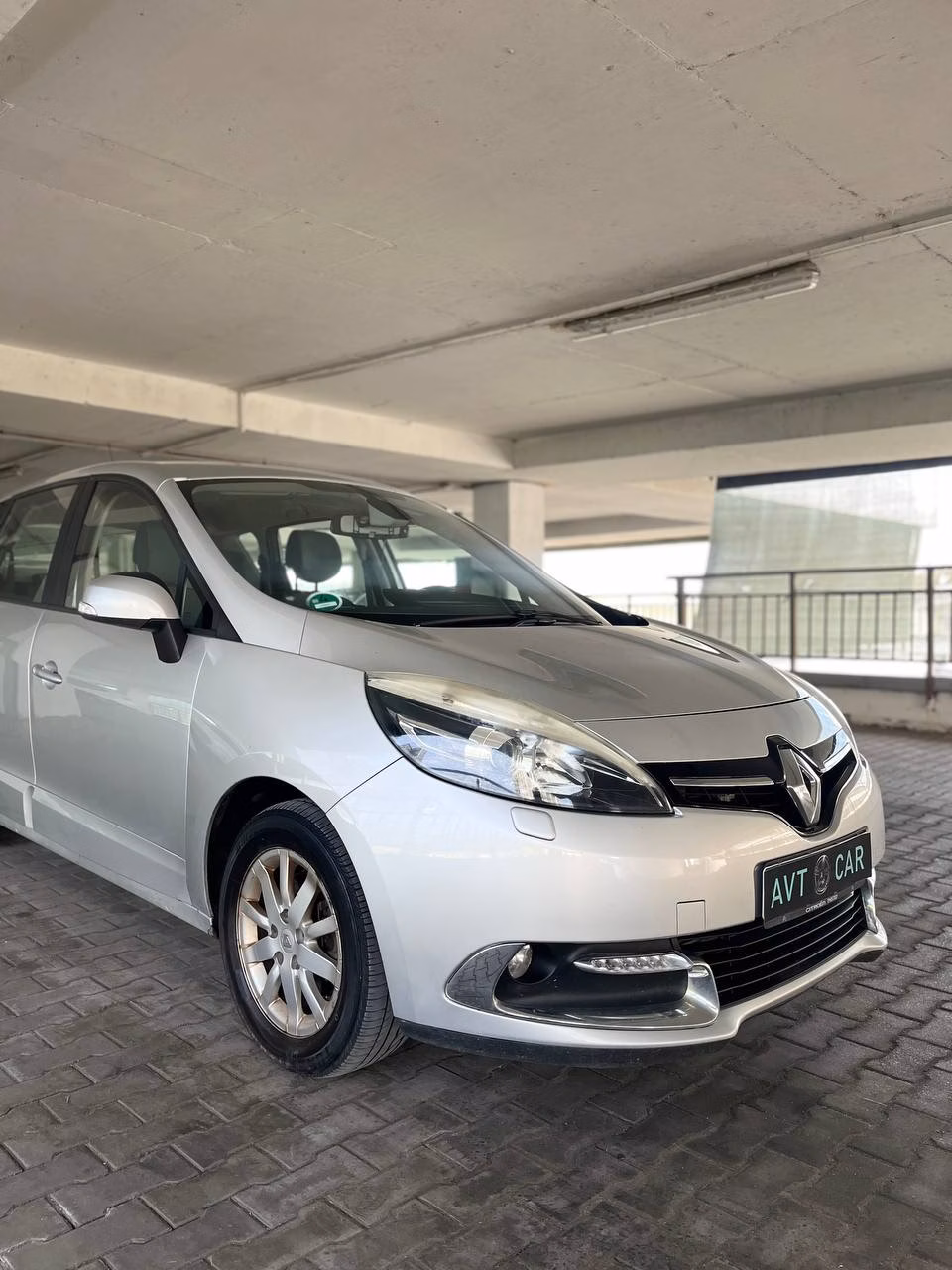 Renault Scenic фото 10