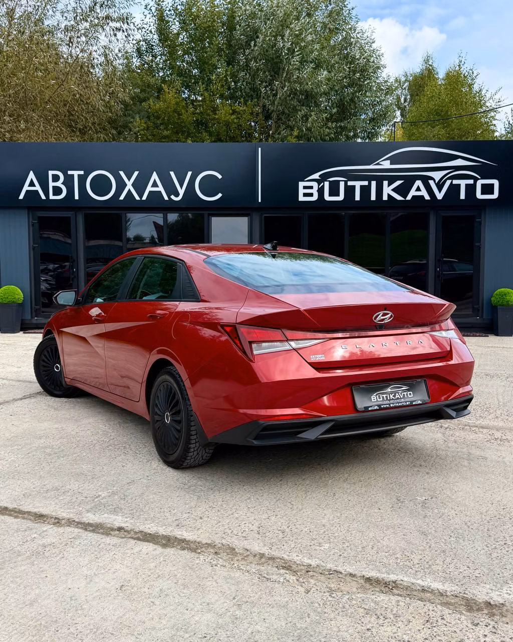 Hyundai Elantra фото 4