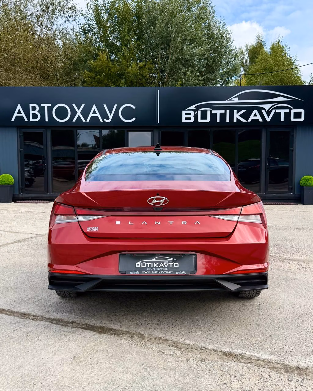 Hyundai Elantra фото 5