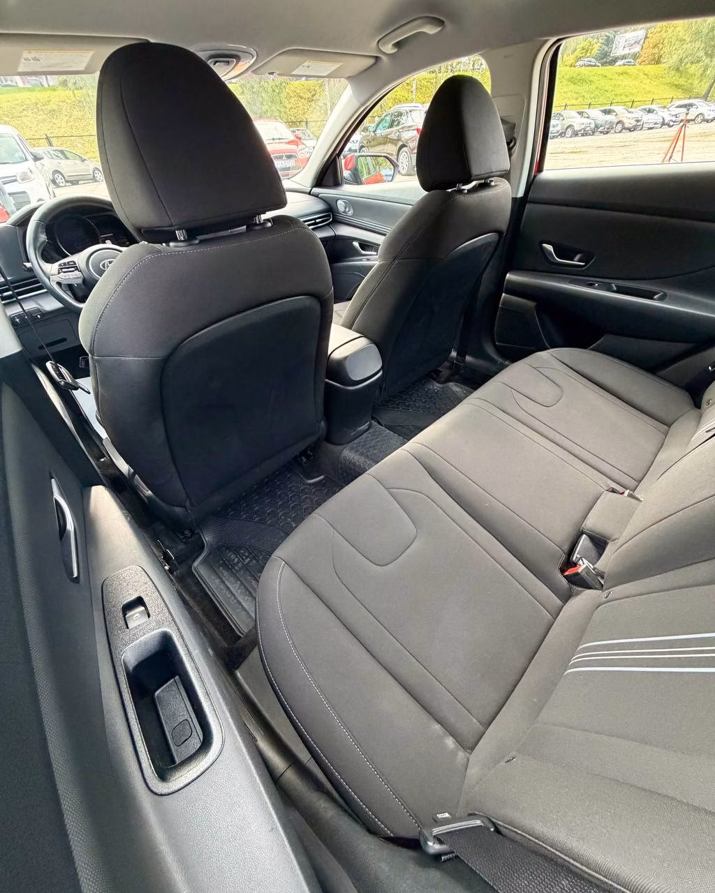Hyundai Elantra фото 9