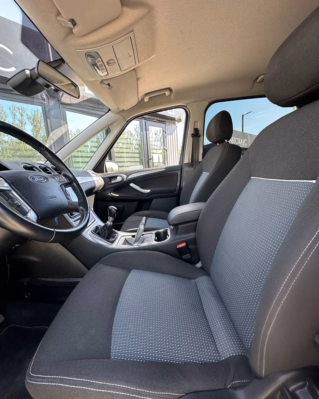 Ford Galaxy фото 9
