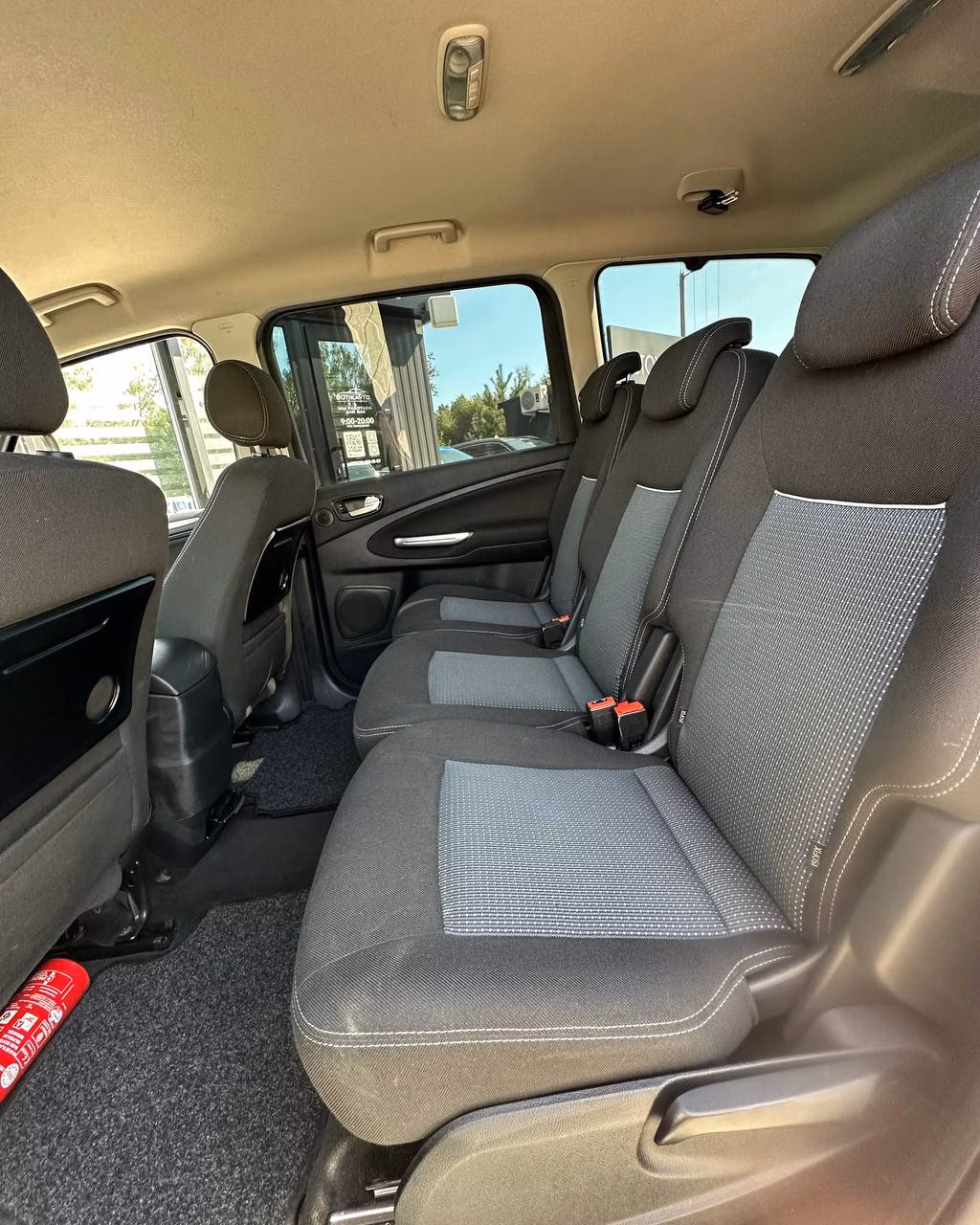 Ford Galaxy фото 10