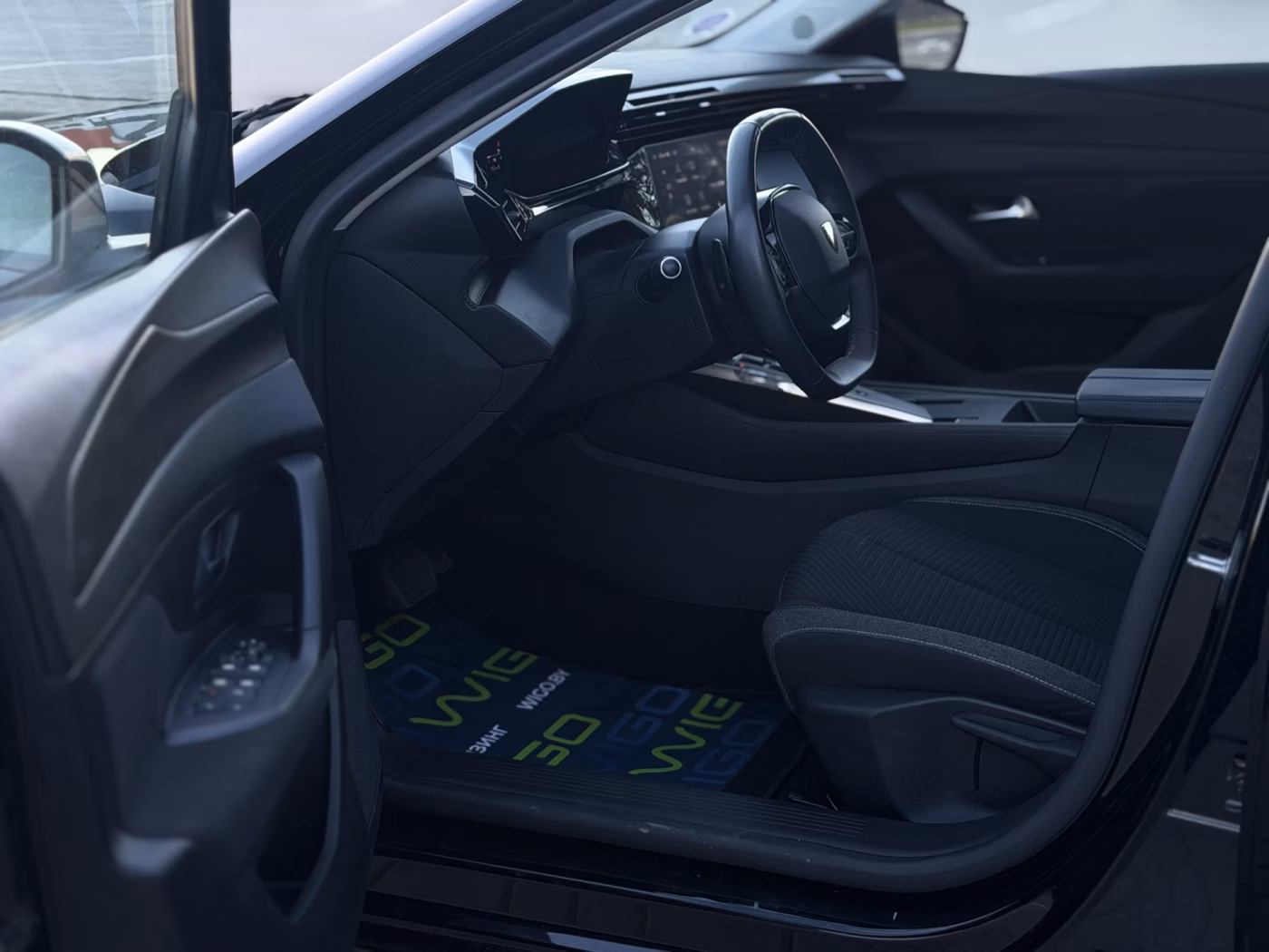 Peugeot 308 фото 16