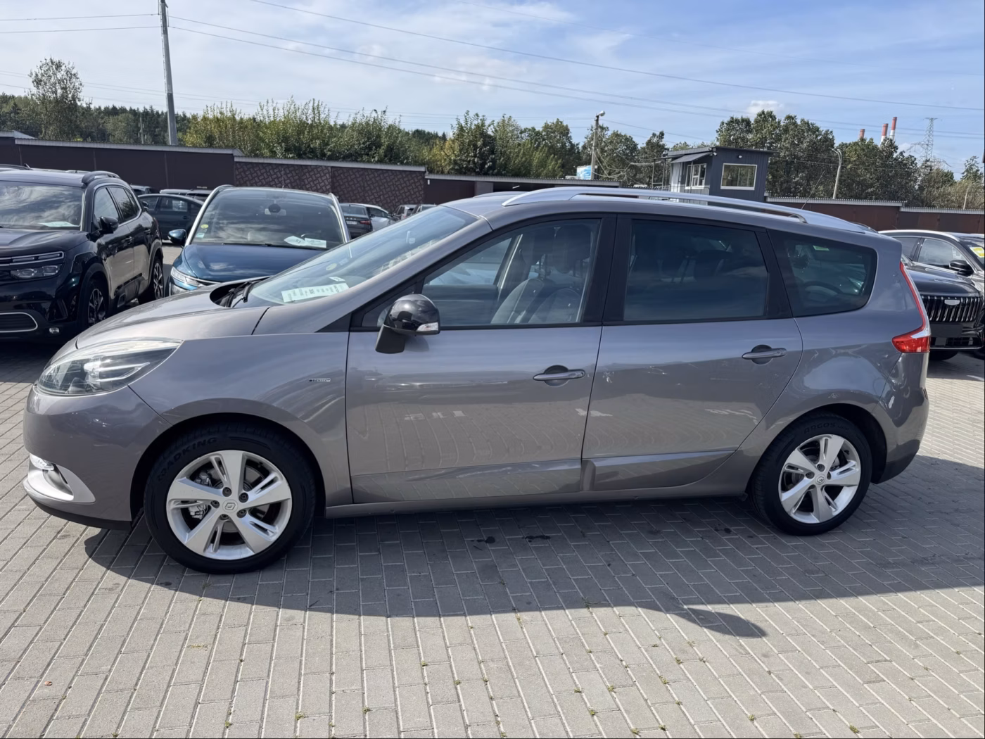 Renault Grand Scenic фото 11