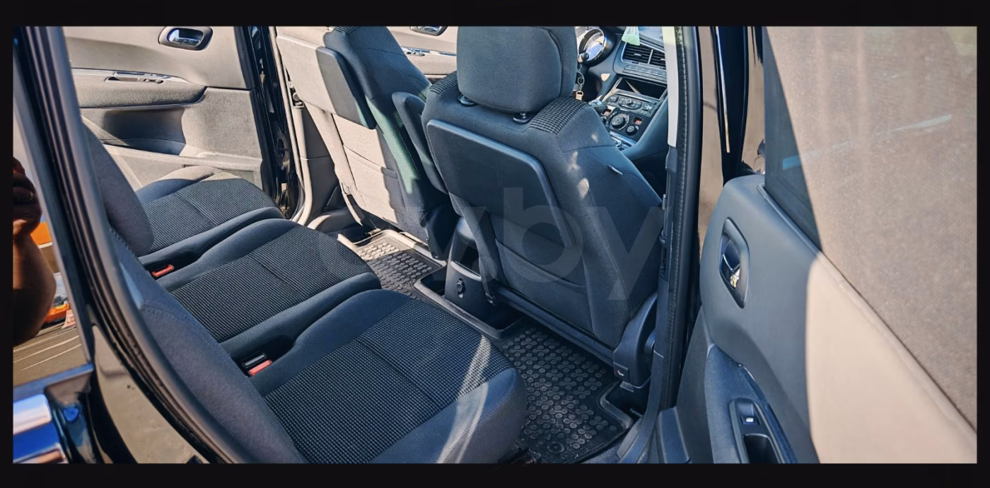 Peugeot 5008 фото 12