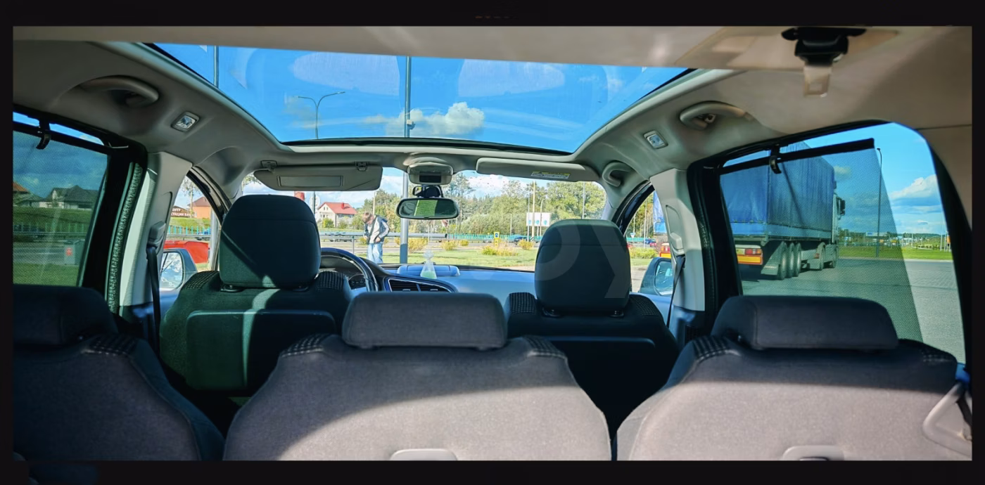Peugeot 5008 фото 10